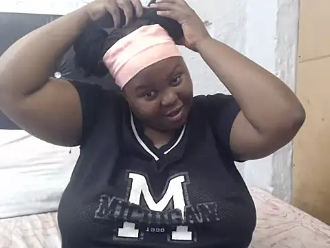 Snapshot of SexyBubblies96 chatting on 12, 1, 2026 SexyBubblies96 online show from 12, 1, 2026