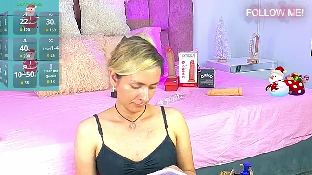 Snapshot of Lunitaa_Diva chatting on 17, 12, 2025 Lunitaa Diva online show from 17, 12, 2025