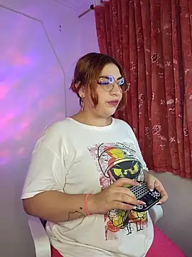 mila curvy online show from 24, 3, 2026