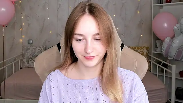 Shy Polly online show from 7, 4, 2026