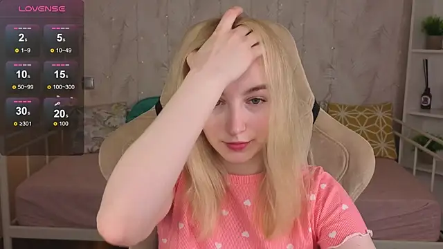 Snapshot of Shy_Polly chatting on 7, 6, 2026 Shy Polly online show from 7, 6, 2026