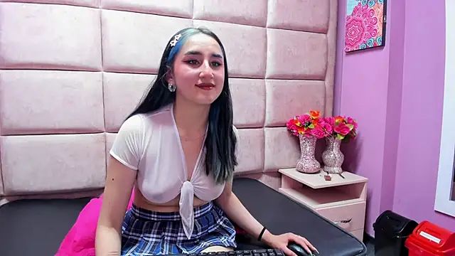 CharlotteStuart online show from 16, 12, 2025