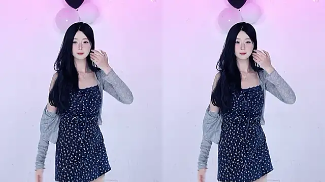 Snapshot of CM---002 chatting on 2, 3, 2026 CM---002 online show from 2, 3, 2026