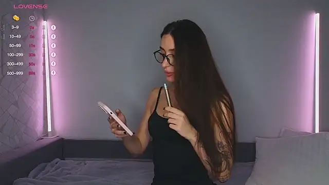 Snapshot of KikkyMi chatting on 24, 11, 2025 KikkyMi online show from 24, 11, 2025