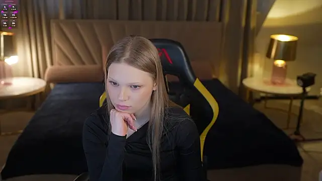 Charlotte Dreams online show from 27, 2, 2026