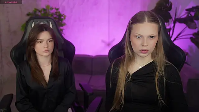 Charlotte Dreams online show from 13, 4, 2026