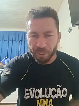 Snapshot of RobertoLuiz84 chatting on 13, 5, 2026 RobertoLuiz84 online show from 13, 5, 2026