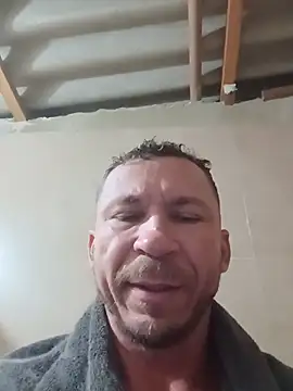RobertoLuiz84 online show from 11, 7, 2026