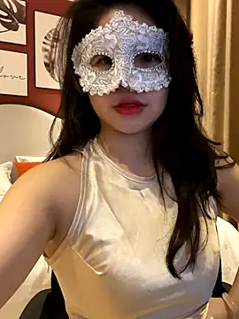 Snapshot of Queen-of-Love chatting on 4, 12, 2025 Queen-of-Love online show from 4, 12, 2025