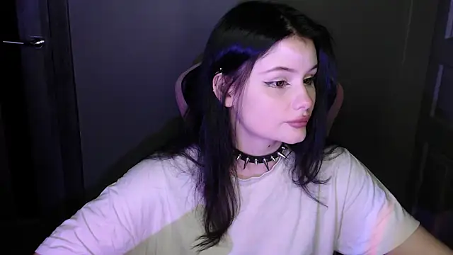 Snapshot of Moon_raven chatting on 18, 2, 2026 Moon raven online show from 18, 2, 2026