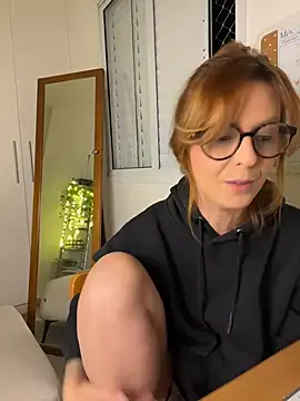 Snapshot of KnotBabe chatting on 7, 7, 2026 KnotBabe online show from 7, 7, 2026