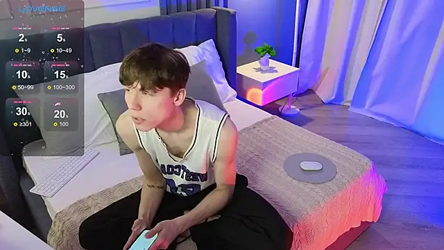 cuMte boy online show from 24, 11, 2025