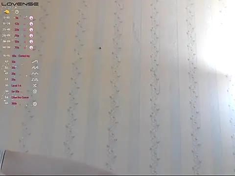 Snapshot of LustfulSarah chatting on 30, 10, 2025 LustfulSarah online show from 30, 10, 2025