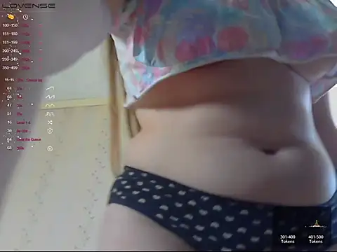 LustfulSarah online show from 6, 4, 2026