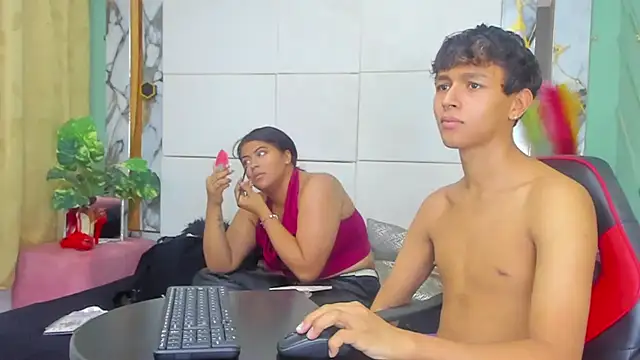 Snapshot of PrincesANDdark chatting on 5, 1, 2026 PrincesANDdark online show from 5, 1, 2026