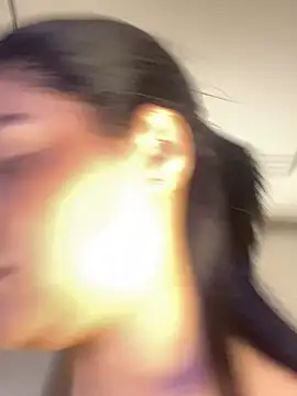 SarhaVega online show from 15, 4, 2026