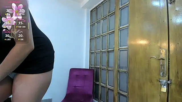 Snapshot of Mysterius_Woman chatting on 4, 12, 2025 Mysterius Woman online show from 4, 12, 2025