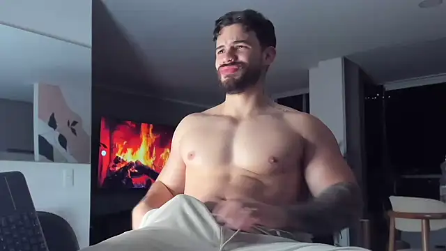 Valenthino Salvatore online show from 10, 4, 2026