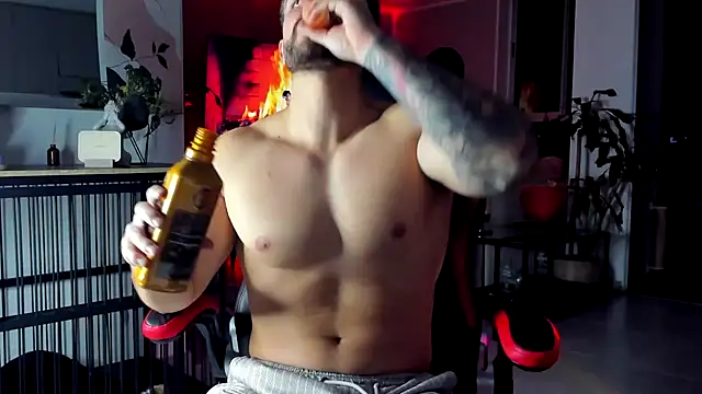 Snapshot of Valenthino_Salvatore chatting on 7, 6, 2026 Valenthino Salvatore online show from 7, 6, 2026