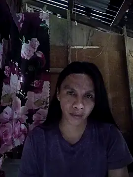 Snapshot of lovelycarla32 chatting on 18, 12, 2025 lovelycarla32 online show from 18, 12, 2025