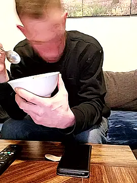 Snapshot of hamstiboy55 chatting on 16, 2, 2026 hamstiboy55 online show from 16, 2, 2026