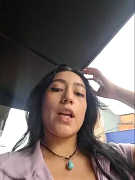 Snapshot of Eveeelyn25 chatting on 6, 6, 2026 Eveeelyn25 online show from 6, 6, 2026