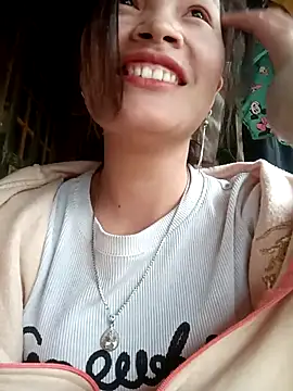 Snapshot of nangmo chatting on 5, 12, 2025 nangmo online show from 5, 12, 2025