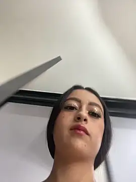 Snapshot of SOL_EF chatting on 18, 12, 2025 SOL EF online show from 18, 12, 2025