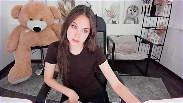 Snapshot of BlossomVesper chatting on 5, 12, 2025 BlossomVesper online show from 5, 12, 2025