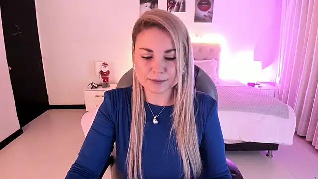 Snapshot of Violeta_Hotter chatting on 28, 11, 2025 Violeta Hotter online show from 28, 11, 2025