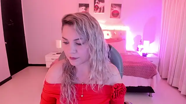 Snapshot of Violeta_Hotter chatting on 7, 1, 2026 Violeta Hotter online show from 7, 1, 2026