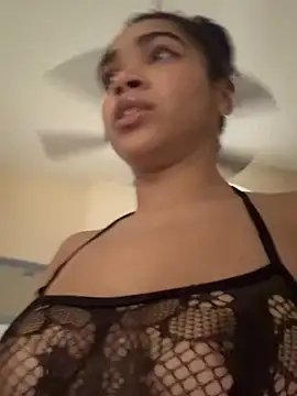 Snapshot of Kiki_hammyy chatting on 19, 4, 2026 Kiki hammyy online show from 19, 4, 2026
