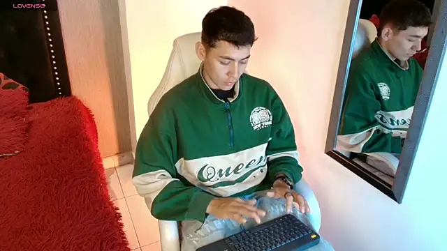 LoganFoster  online show from 17, 1, 2026