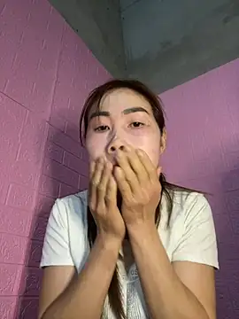 Snapshot of meganmeo chatting on 1, 2, 2026 meganmeo online show from 1, 2, 2026