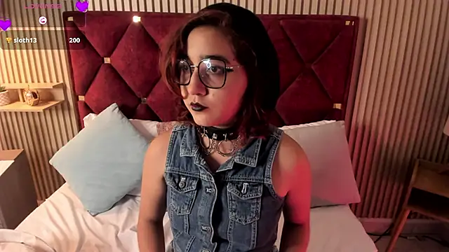 Snapshot of Kiri_Velvet chatting on 16, 4, 2026 Kiri Velvet online show from 16, 4, 2026
