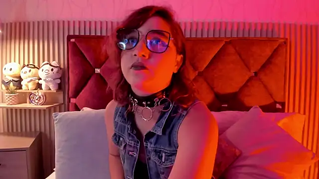 Snapshot of Kiri_Velvet chatting on 22, 4, 2026 Kiri Velvet online show from 22, 4, 2026
