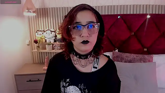 Snapshot of Kiri_Velvet chatting on 14, 5, 2026 Kiri Velvet online show from 14, 5, 2026