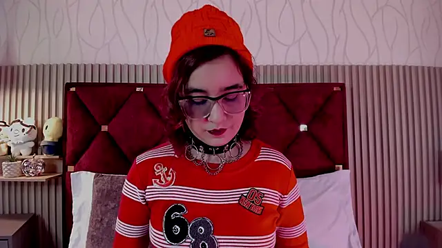 Snapshot of Kiri_Velvet chatting on 18, 5, 2026 Kiri Velvet online show from 18, 5, 2026