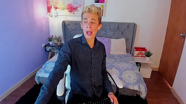 Juaan Diick online show from 17, 12, 2025