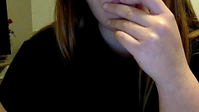 Snapshot of Blue-Coxy chatting on 25, 11, 2025 Blue-Coxy online show from 25, 11, 2025