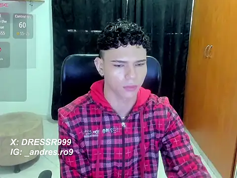 Snapshot of secret_justin7 chatting on 18, 12, 2025 secret justin7 online show from 18, 12, 2025