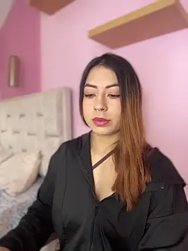 Snapshot of MaddieHunter chatting on 26, 11, 2025 MaddieHunter online show from 26, 11, 2025