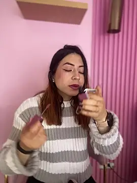 Snapshot of MaddieHunter chatting on 8, 1, 2026 MaddieHunter online show from 8, 1, 2026