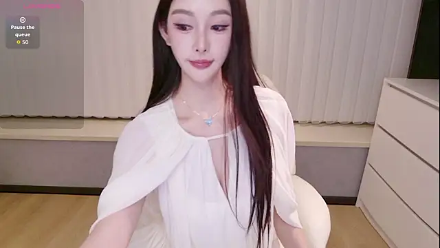 Snapshot of LULUbbaby_520 chatting on 12, 4, 2026 LULUbbaby 520 online show from 12, 4, 2026