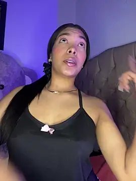 Snapshot of KarolRojas_22 chatting on 10, 2, 2026 KarolRojas 22 online show from 10, 2, 2026