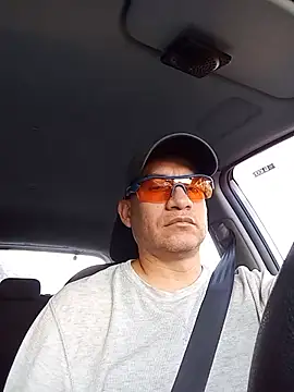 Snapshot of ChrisFloresP chatting on 29, 11, 2025 ChrisFloresP online show from 29, 11, 2025