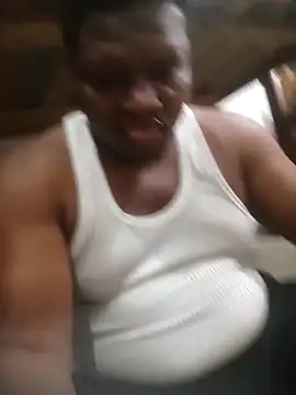 Snapshot of LovelyHughes chatting on 20, 12, 2025 LovelyHughes online show from 20, 12, 2025