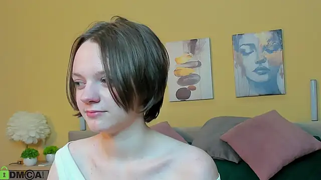 Olivia Riesz online show from 11, 4, 2026