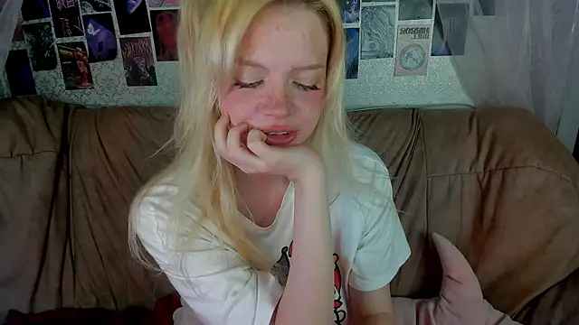 Snapshot of AlysaMeow chatting on 25, 7, 2026 AlysaMeow online show from 25, 7, 2026