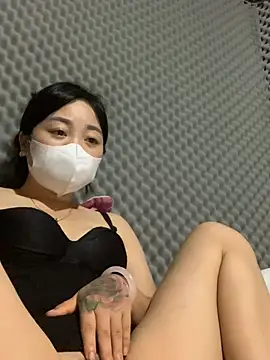 Snapshot of lana-kan chatting on 5, 7, 2026 lana-kan online show from 5, 7, 2026